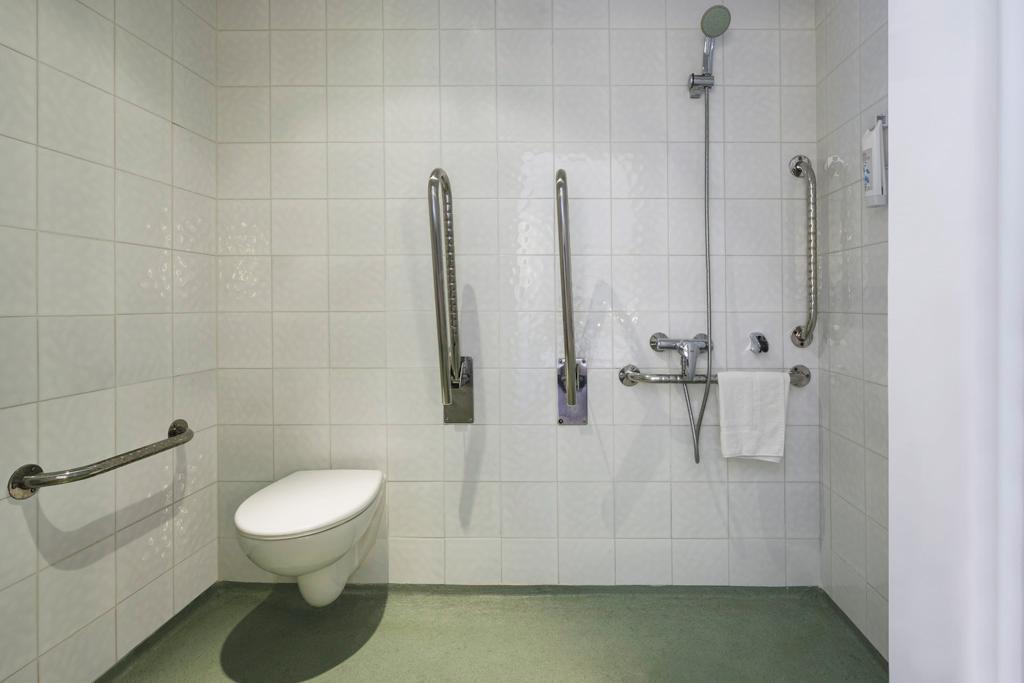 Ibis Budget Malaga Centro Exteriör bild