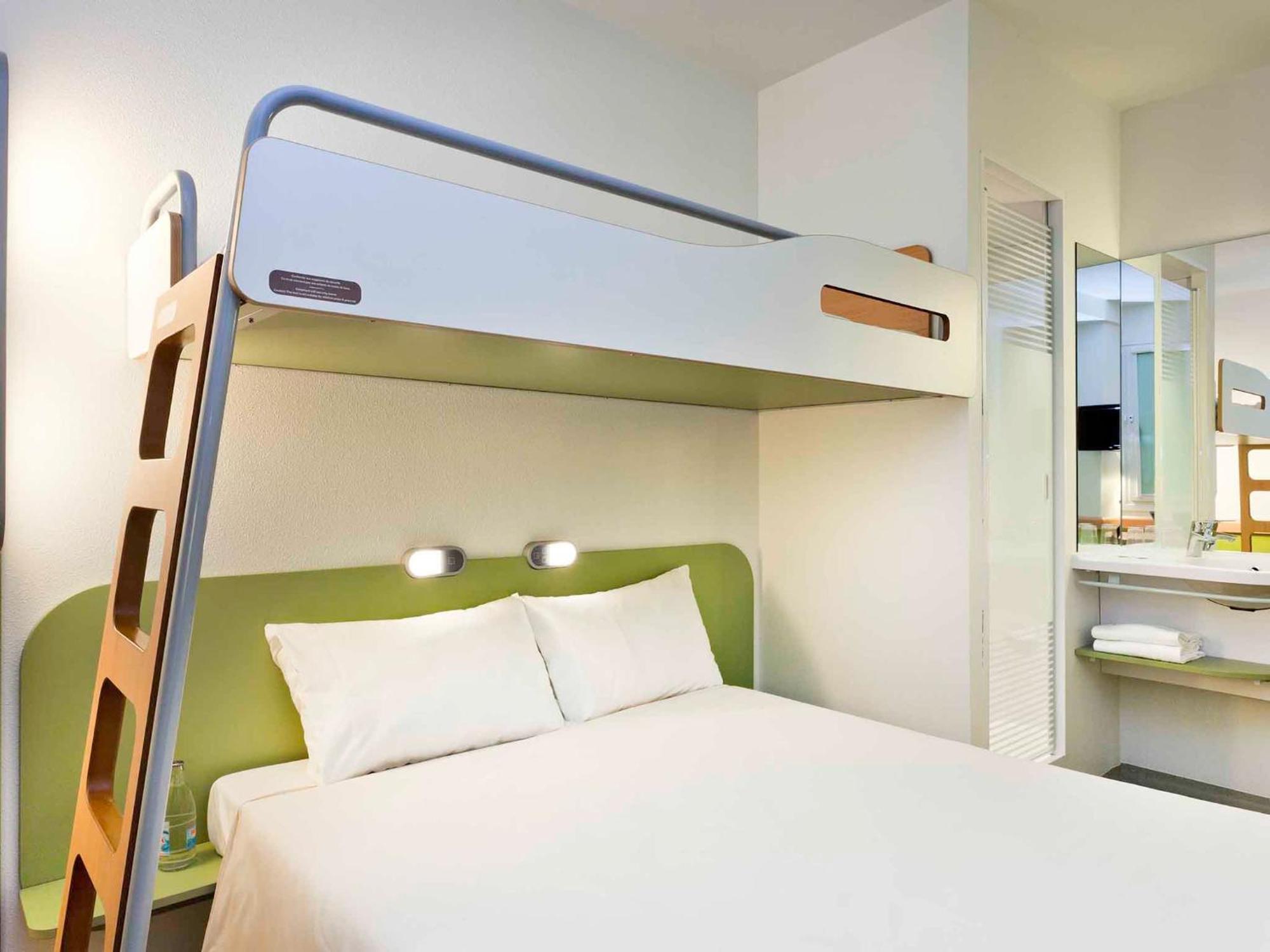Ibis Budget Malaga Centro Exteriör bild